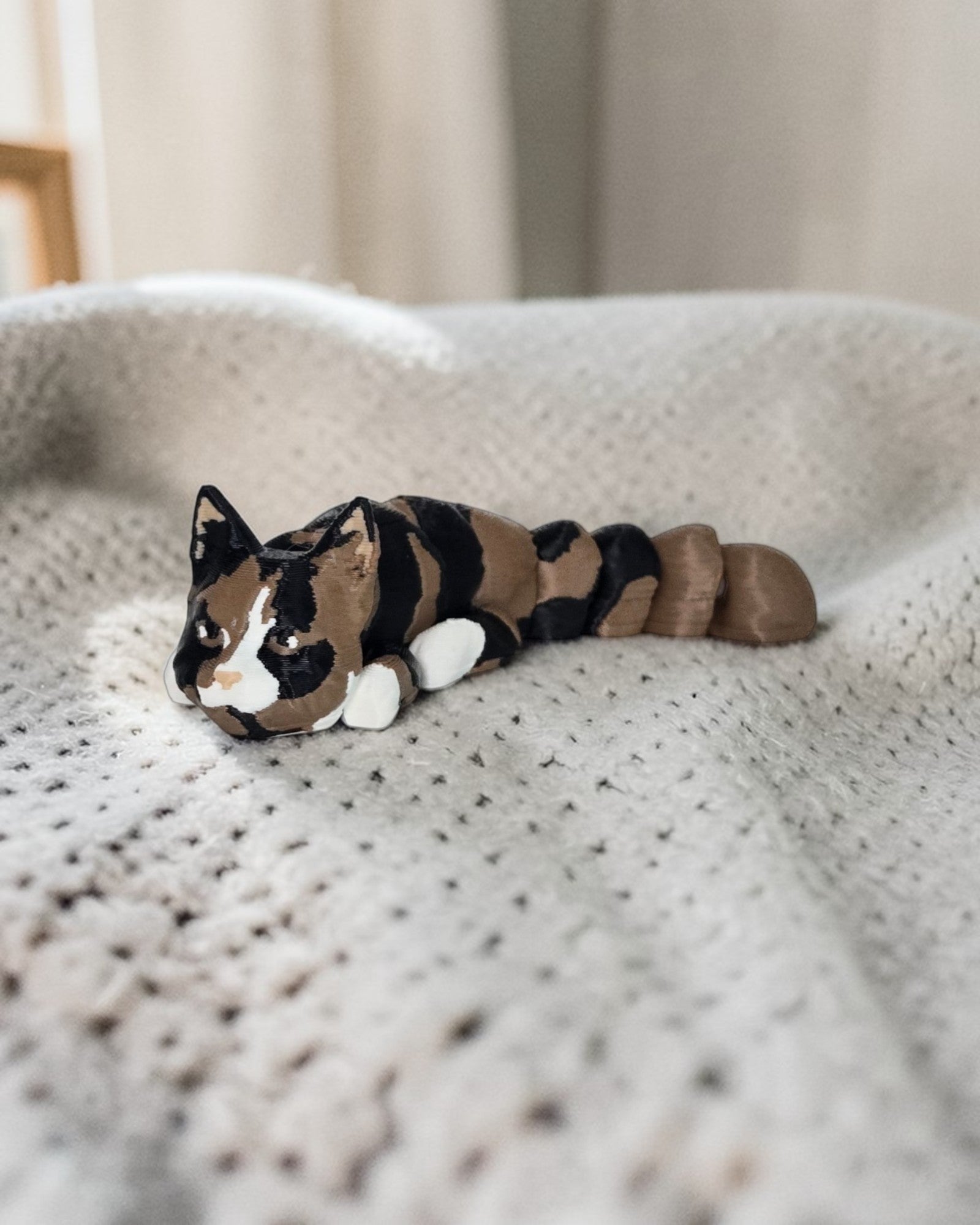 dolibarr:2190:BCL-AC-CRE-CTOR-Tortoiseshell CatSQ-Photoroom.jpg:sha256=8c0134a68686